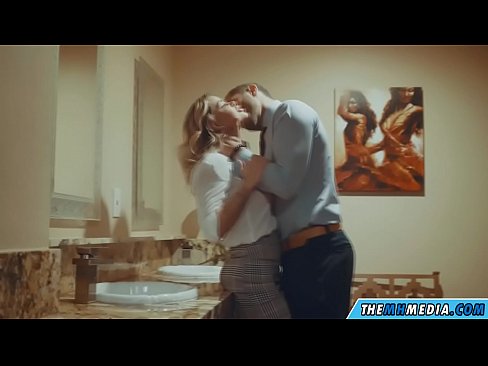 ❤️ Xa i-blonde ene-busty ikuhenda kwindlu yangasese yoluntu Amahule kumanyala xh.milf-nut-net.ru ❌️